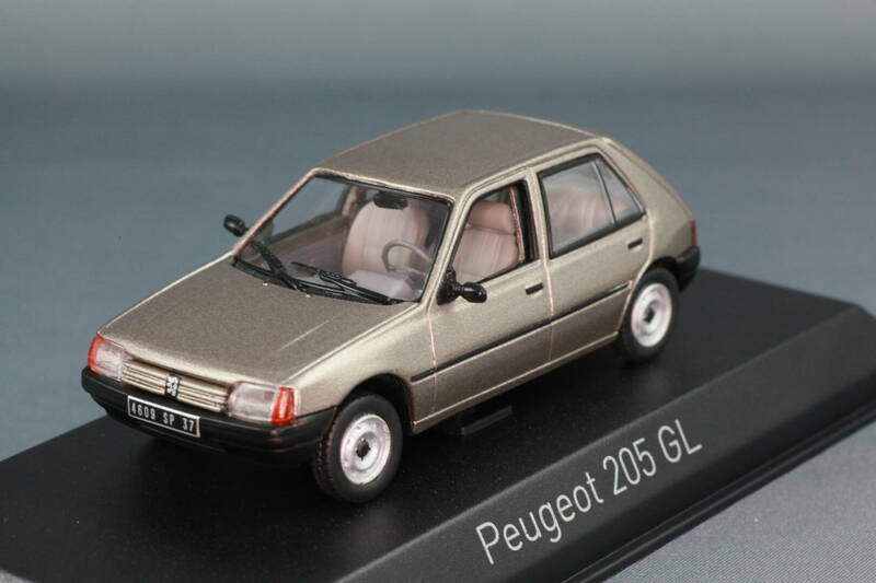 peugeot_205_gl_light_brown_01.jpg