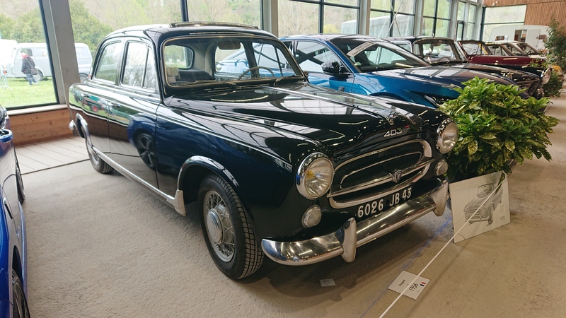 Peugeot 403 berline 1956_1.JPG