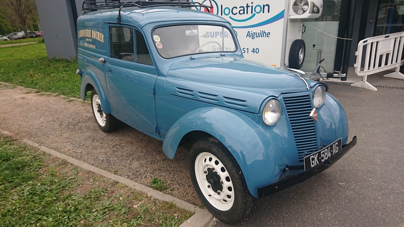 Renault Juvaquatre_1.JPG
