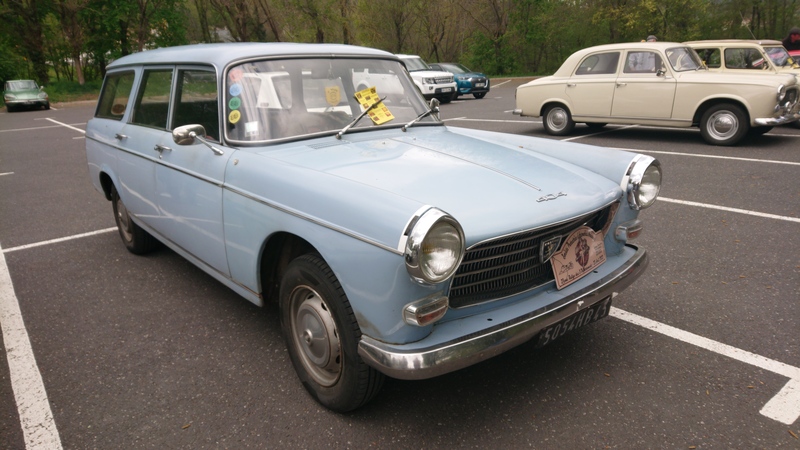 Peugeot 404 familiale_1.JPG