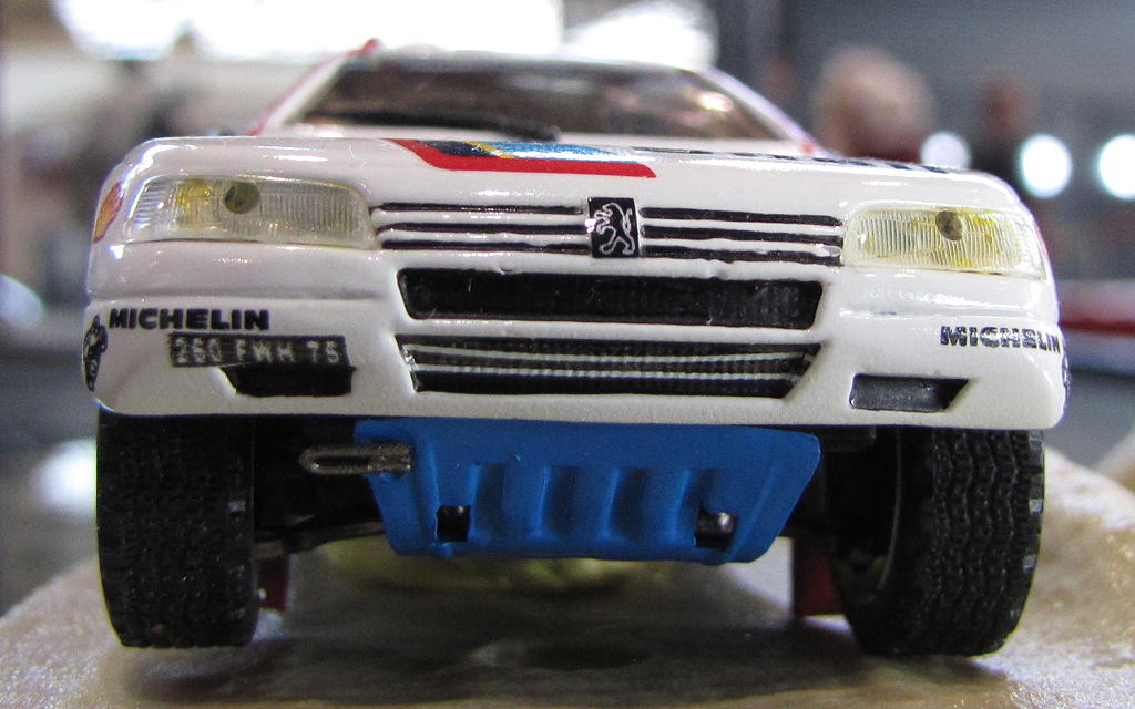 Proto 405 Dakar 1988 d