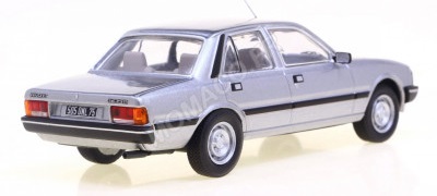 peugeot-505-gr-1982-argent-AR.jpg