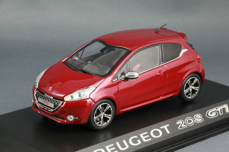 peugeot_208_gti_rouge_rubis_2012_01.jpg