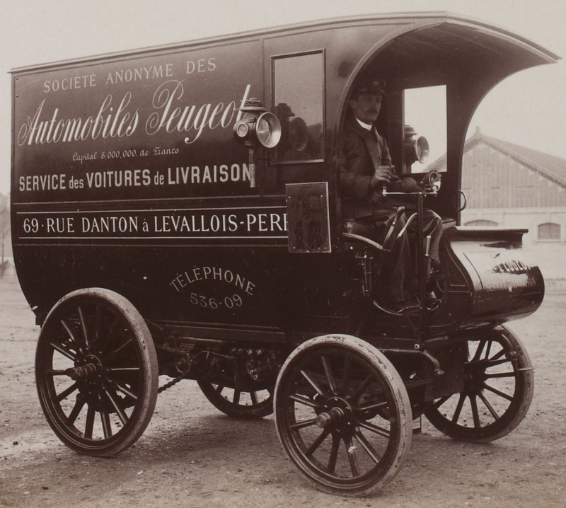 Voiture_de_livraison_Peugeot_de_1902.jpg