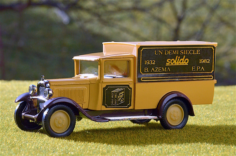 1932 SOLIDO 1982.jpg