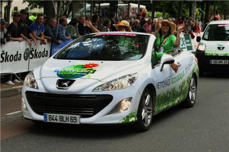 nettycars_dans_la_caravane_du_dauphine_libere_2009.jpg