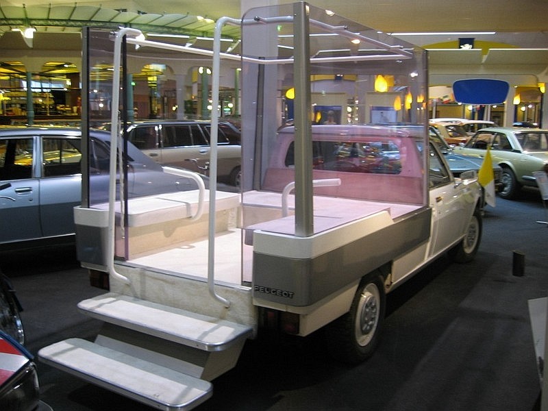 Peugeot_504_04.jpg
