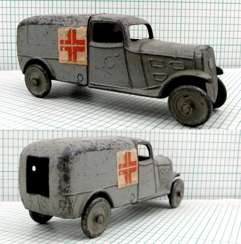 301 AR fourgon ambulance (1).jpg