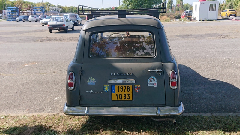 Peugeot 403 fourgonnette - e.JPG