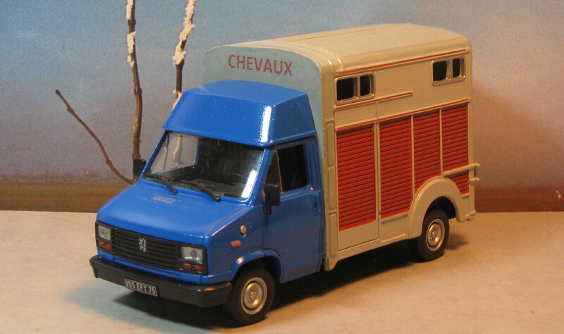 U_J5_01_VAN.jpg